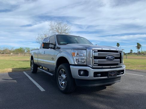 Used 2016 Ford F350 Platinum AWD/4WD image 4