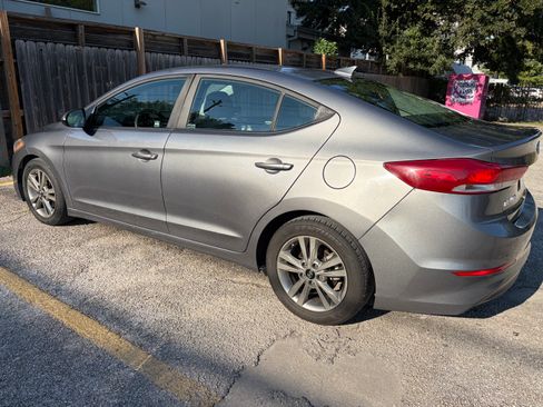 Used 2018 Hyundai Elantra SEL FWD image 9