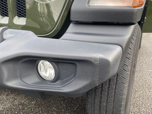 Used 2021 Jeep Wrangler Sport image 17