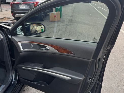 Used 2014 Lincoln MKZ Sedan 4D w/ Equipment Group 102A Reserve image 10