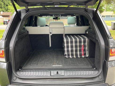 Used 2016 Land Rover Range Rover Sport SE image 29