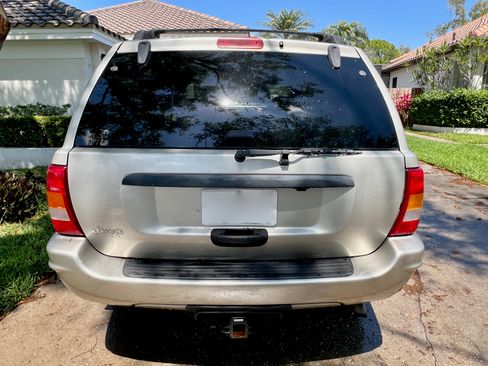 Used 2004 Jeep Grand Cherokee Laredo w/ Convenience Group RWD image 11
