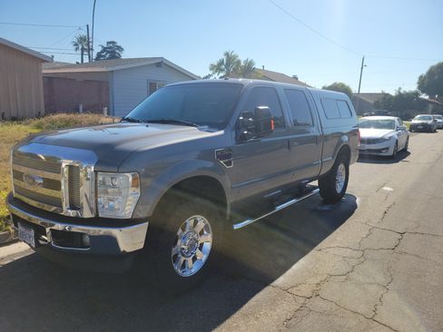 Used 2008 Ford F250 Lariat image 1