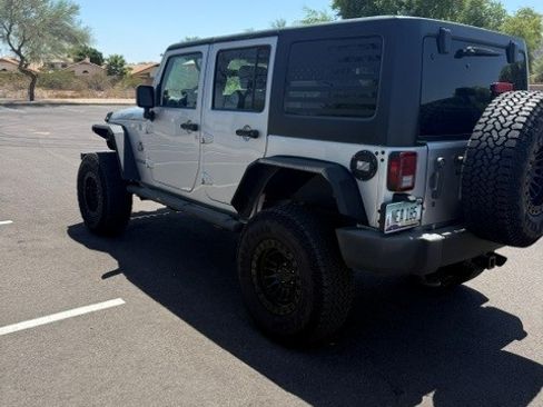 Used 2010 Jeep Wrangler Unlimited Sport w/ Trailer Tow Group AWD/4WD image 2