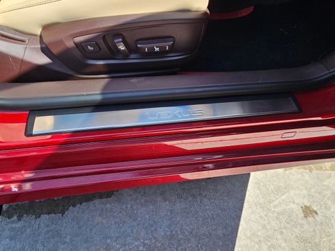 Used 2017 Lexus ES 300h image 25