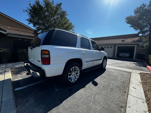 Used 2004 GMC Yukon SLE w/ Cargo Package RWD image 8