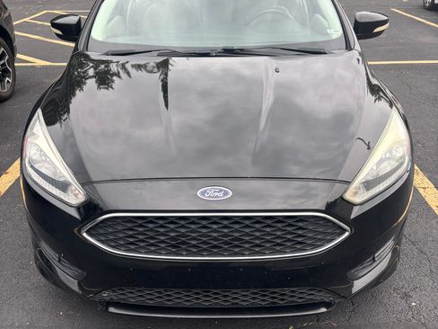 Used 2015 Ford Focus SE w/ SE Ecoboost Package FWD image 1