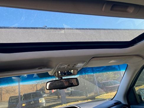 Used 2015 Honda Pilot Touring image 8