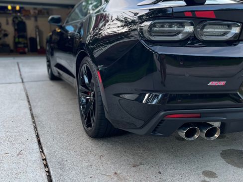 Used 2021 Chevrolet Camaro SS w/ Redline Edition RWD image 5
