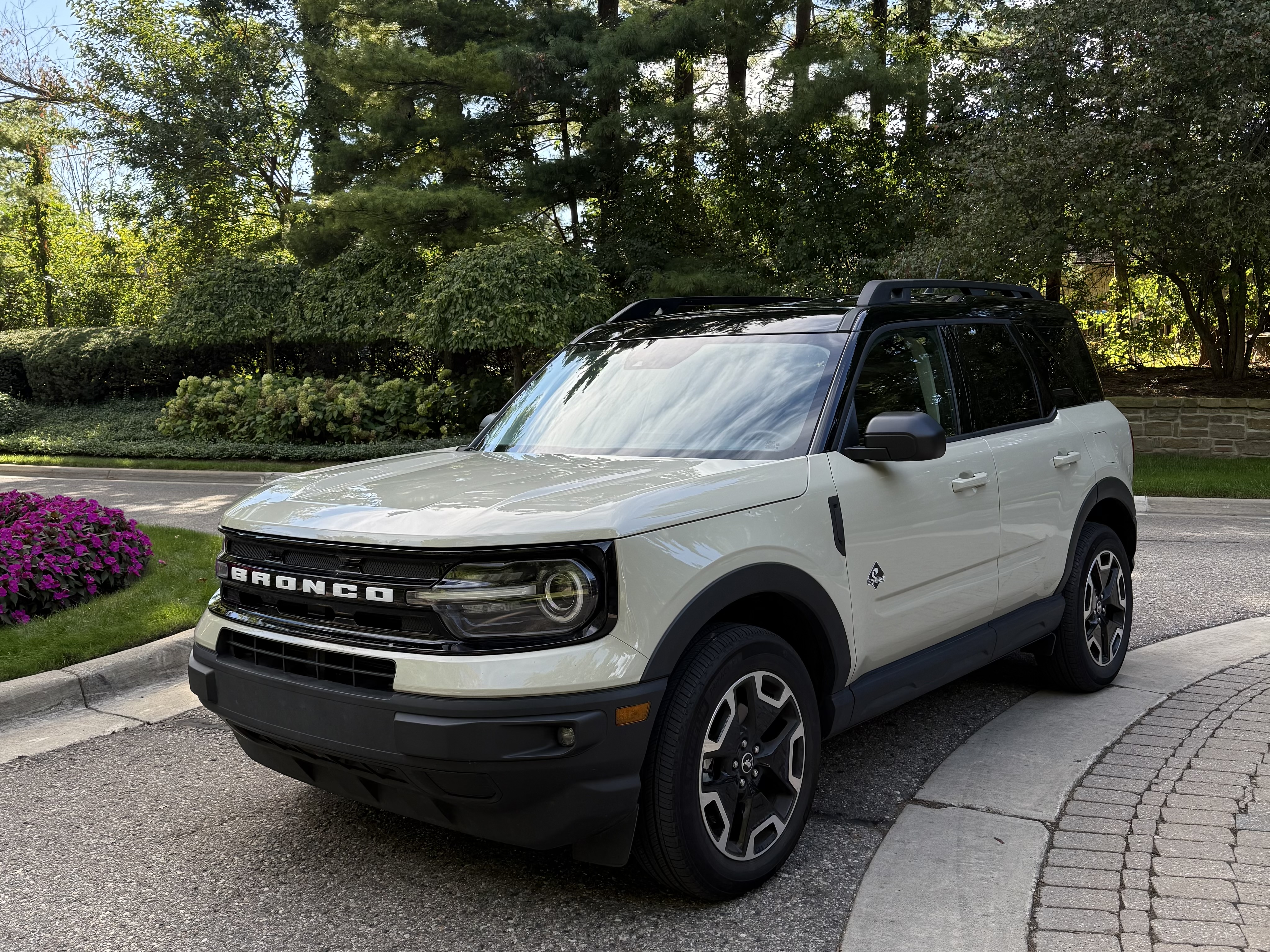 Used 2024 Ford Bronco Sport Outer Banks AWD/4WD image 1