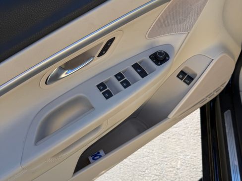 Used 2015 Volkswagen Eos Komfort image 27