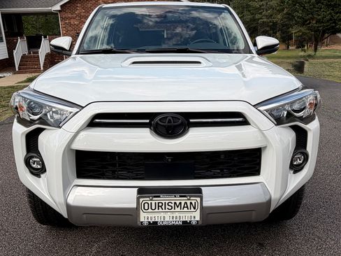 Used 2024 Toyota 4Runner TRD Off-Road Premium w/ Off Road Premium Plus Package AWD/4WD image 2