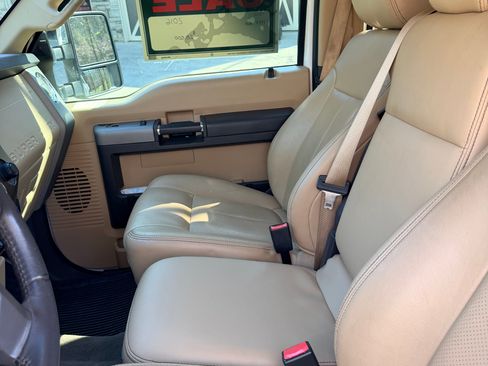 Used 2016 Ford F250 Lariat w/ Lariat Ultimate Package image 19