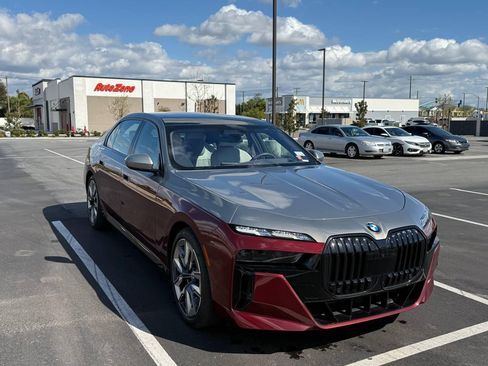Used 2023 BMW 760i xDrive image 1