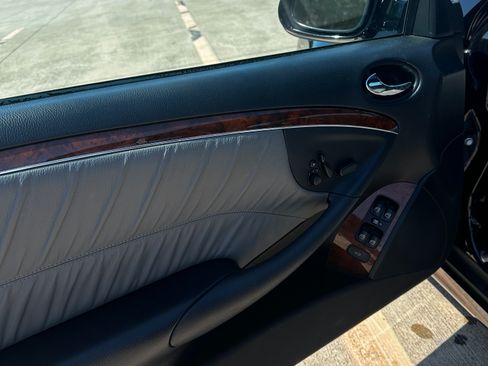 Used 2008 Mercedes-Benz CLK 350 Cabriolet image 8