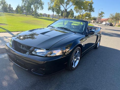 Used 2004 Ford Mustang Cobra RWD image 10