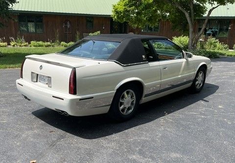 Used 2001 Cadillac Eldorado Touring FWD image 5