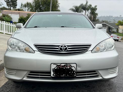 Used 2005 Toyota Camry LE image 4