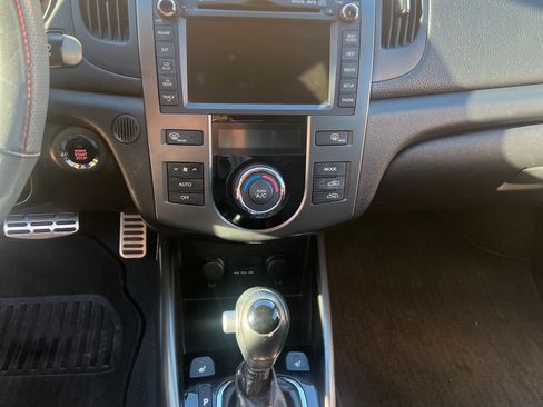 Used 2012 Kia Forte SX w/ Tech Pkg FWD image 14