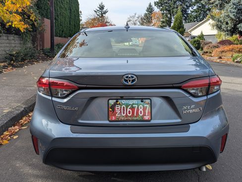 Used 2024 Toyota Corolla XLE image 16