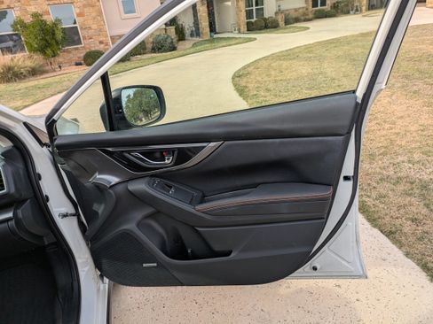 Used 2019 Subaru Crosstrek 2.0i Limited w/ Moonroof Package w/Navigation image 15