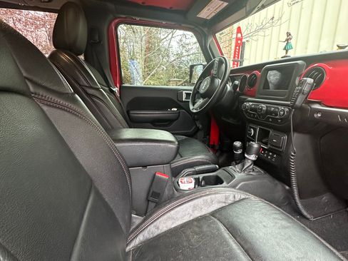 Used 2022 Jeep Wrangler Sport image 10