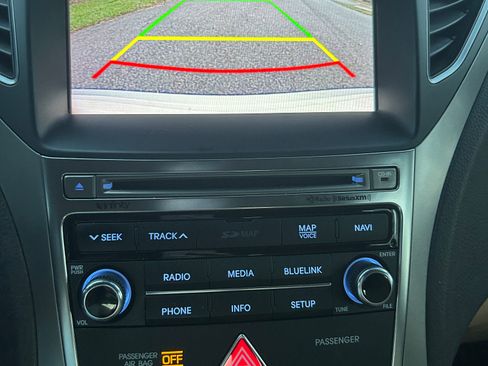 Used 2017 Hyundai Azera FWD image 8