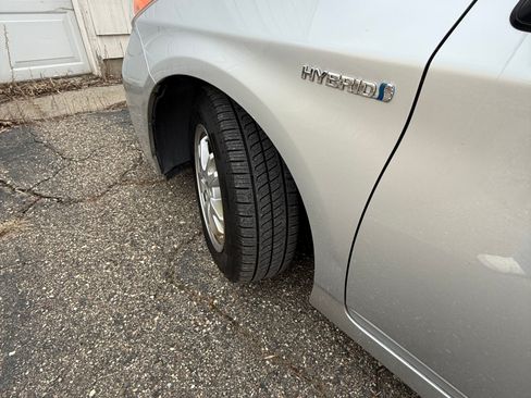 Used 2015 Toyota Prius Two image 5