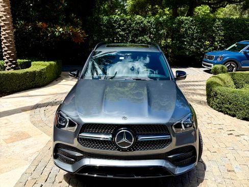 Used 2020 Mercedes-Benz GLE 350 4MATIC image 4