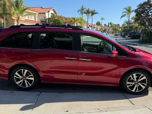 Used 2022 Honda Odyssey Touring image 11