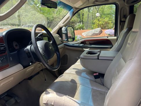 Used 2007 Ford F250 Lariat AWD/4WD image 9