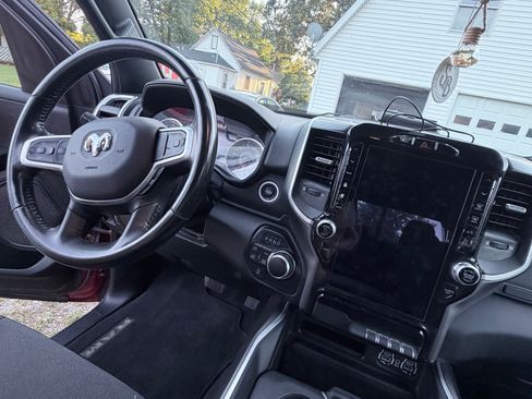 Used 2022 RAM 1500 Big Horn AWD/4WD image 11