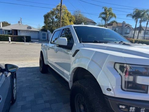 Used 2020 Ford F150 Raptor w/ Equipment Group 802A Luxury image 4