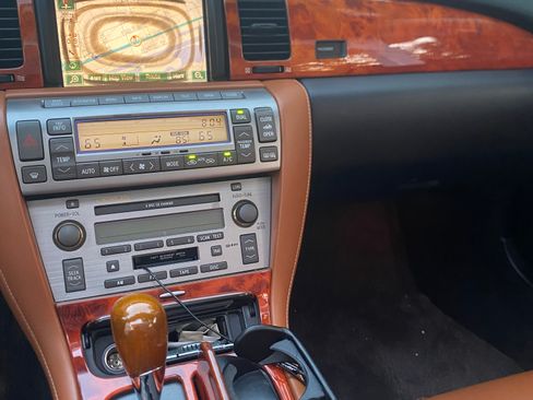 Used 2005 Lexus SC 430 Convertible RWD image 15