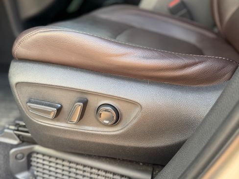 Used 2021 Toyota Sienna Platinum image 10