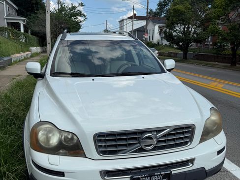 Used 2011 Volvo XC90 3.2 image 1