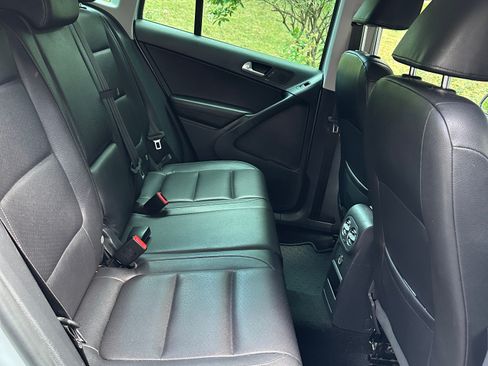 Used 2012 Volkswagen Tiguan S AWD/4WD image 12