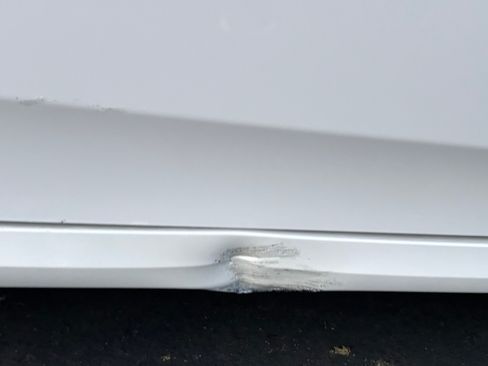 Used 2019 Toyota Prius XLE w/ Premium Convenience Package image 6