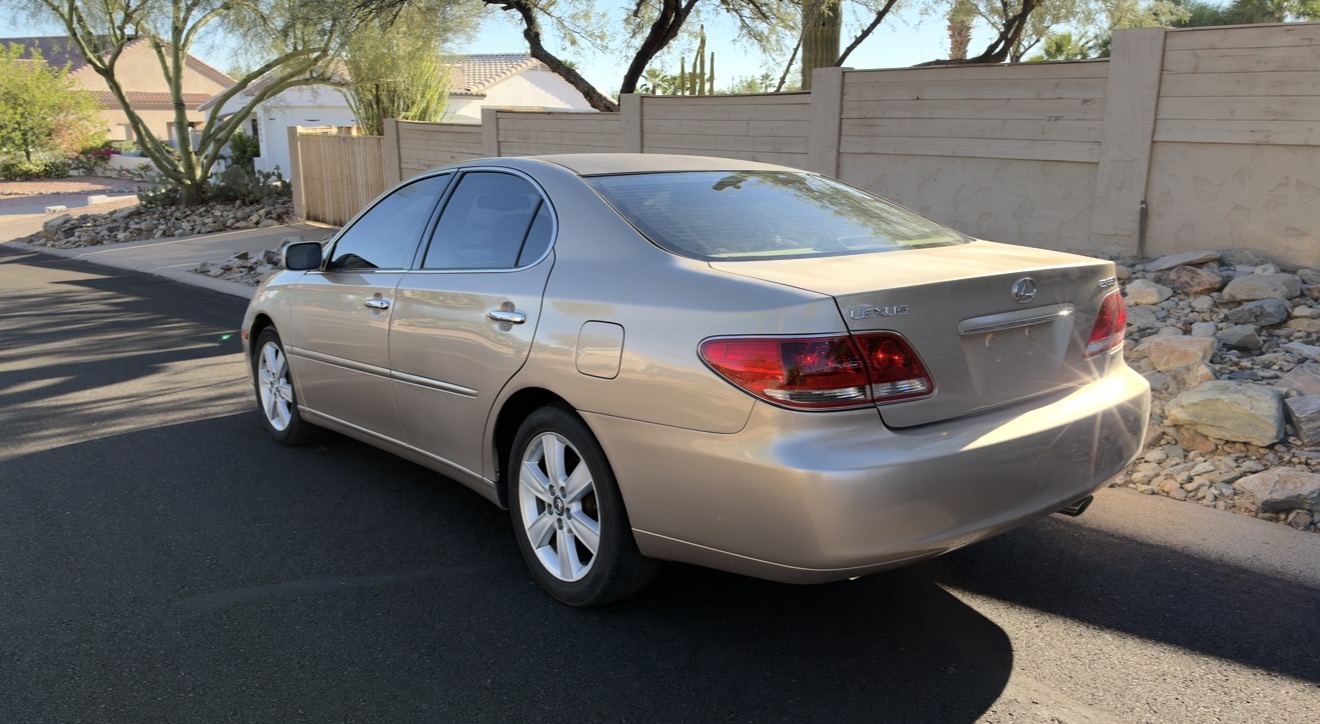 Used 2005 Lexus ES 330 w/ Preferred Accessory Pkg FWD image 8