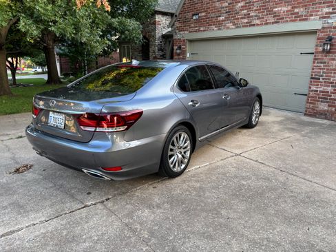 Used 2014 Lexus LS 460 w/ Comfort Package RWD image 5