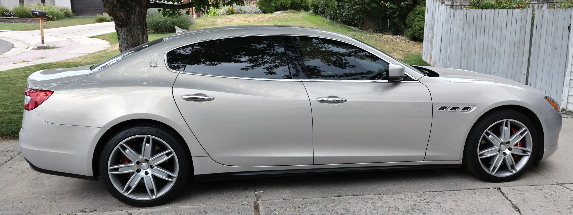 Used 2014 Maserati Quattroporte GTS RWD image 5