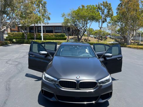 Used 2018 BMW M550i xDrive w/ Driving Assistance Package image 22