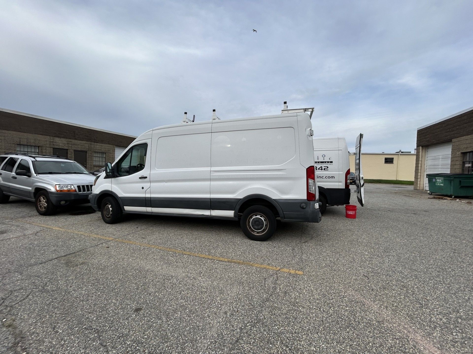 Used 2016 Ford Transit 250 148 Medium Roof RWD image 2