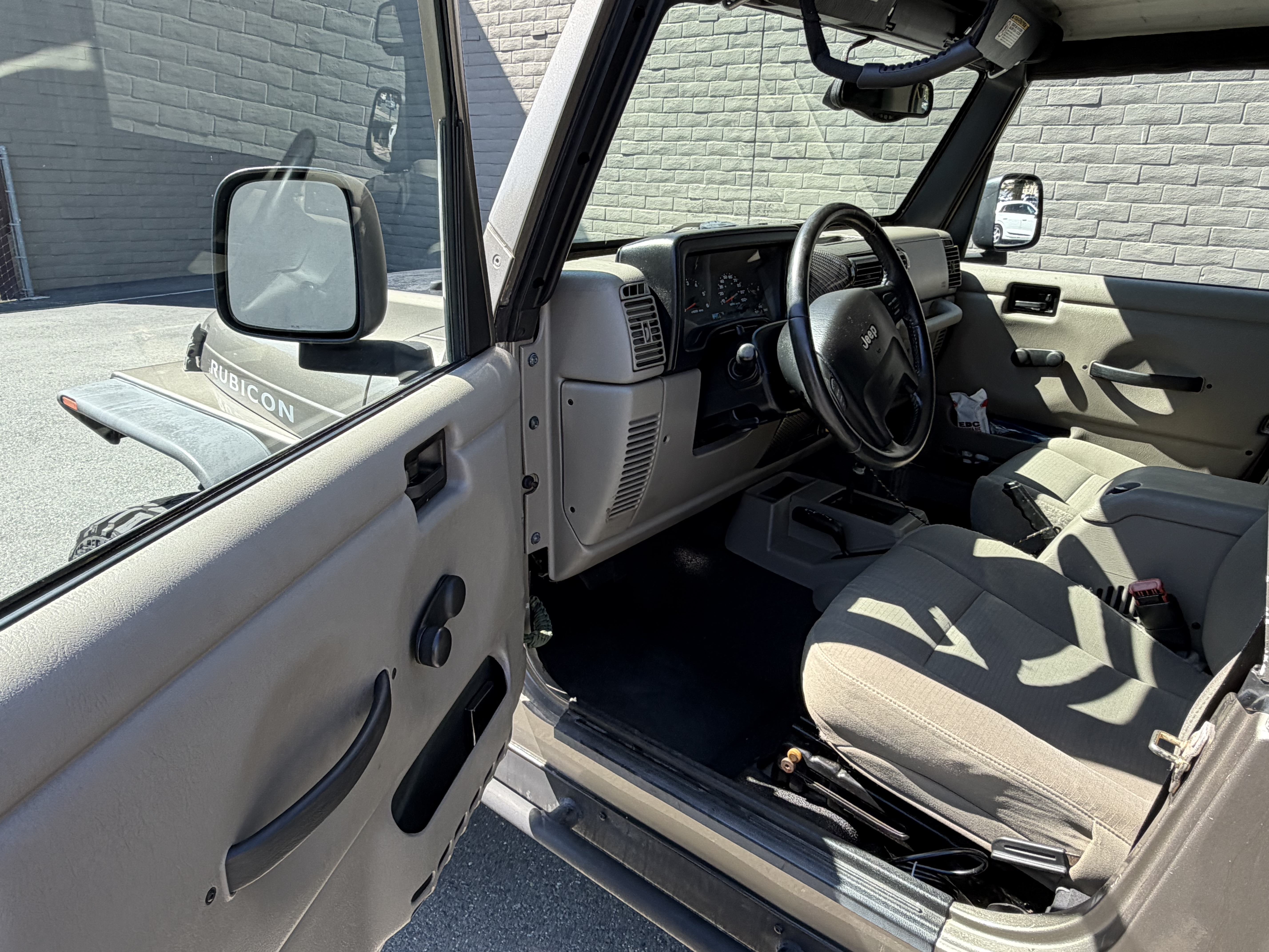 Used 2006 Jeep Wrangler Unlimited Rubicon AWD/4WD image 8