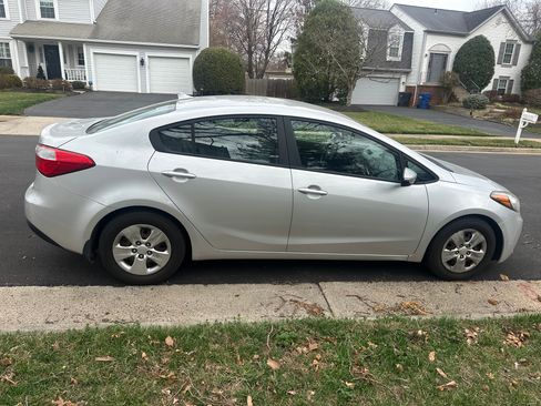 Used 2015 Kia Forte LX w/ Popular Package image 8