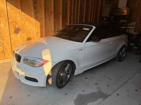 Used 2013 BMW 135is Convertible RWD image 20