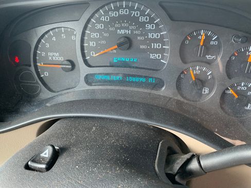 Used 2003 Chevrolet Tahoe LS image 11