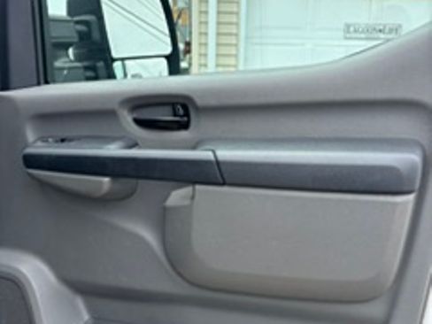 Used 2018 Nissan NV 2500 SV w/ Navigation Package RWD image 21