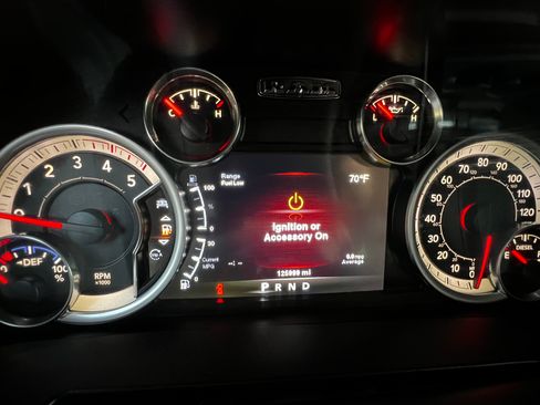 Used 2014 RAM 2500 Laramie w/ Cold Weather Group AWD/4WD image 10