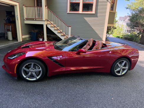 Used 2014 Chevrolet Corvette Stingray Convertible w/ 2LT Preferred Equipment Group RWD image 9